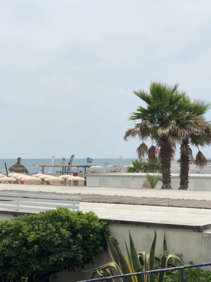 Sea Of ​​Rome Near The Center Of The Eternal City! リド・ディ・オスティア エクステリア 写真